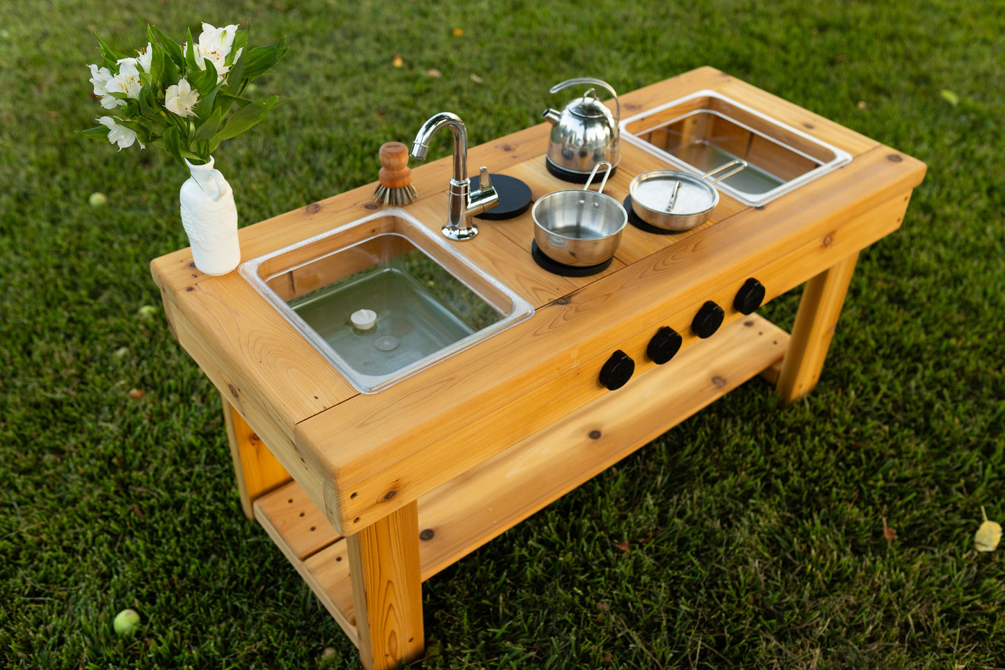 Centered Simple Mud Kitchen (Clear Sinks)