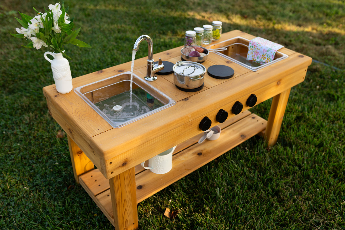 Centered Simple Mud Kitchen (Clear Sinks)