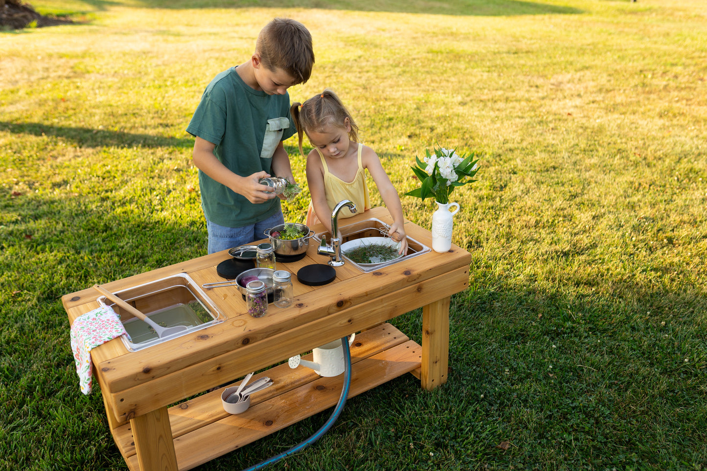 Centered Simple Mud Kitchen (Clear Sinks)