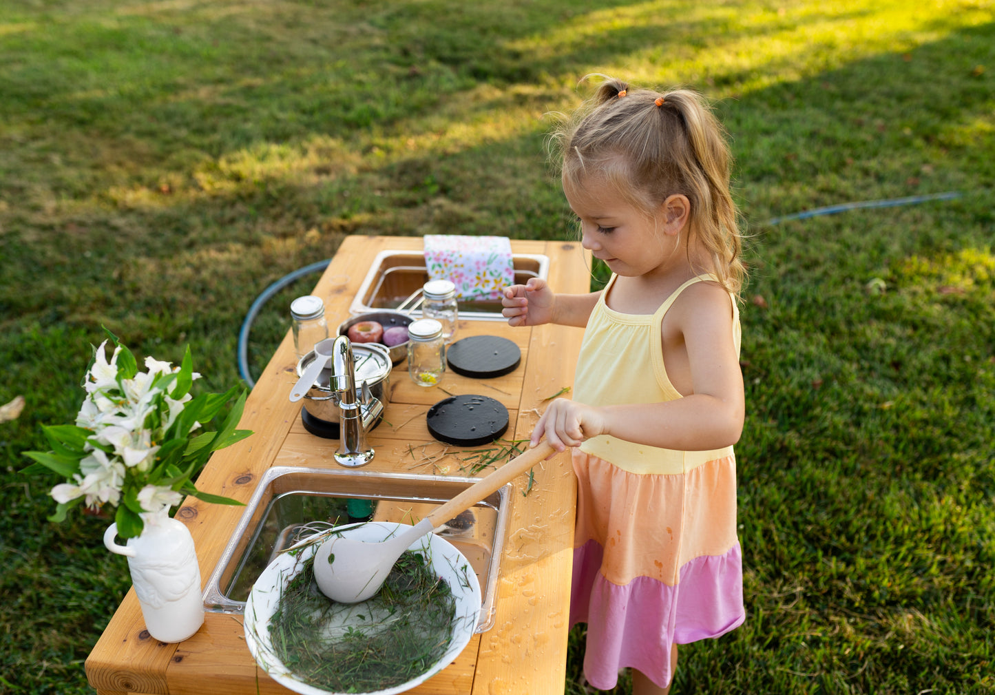 Centered Simple Mud Kitchen (Clear Sinks)