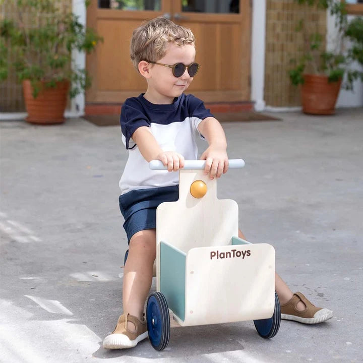 PlanToys Delivery Bike ride-on