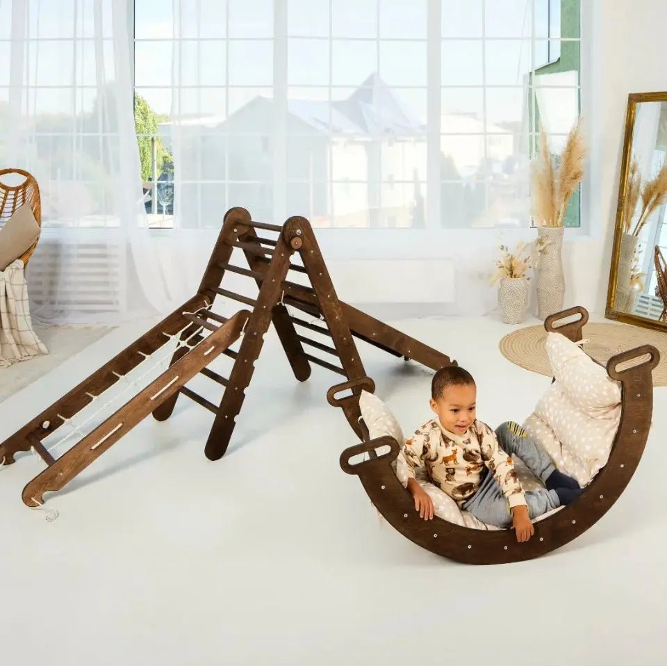 Ensemble de structure d'escalade Montessori 5 en 1 : échelle triangulaire + arche/bascule + planche/rampe coulissante + corde filet + coussin