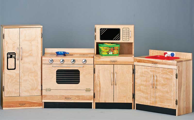 Armoire de jeu en bois dur – Fabriquée au Canada