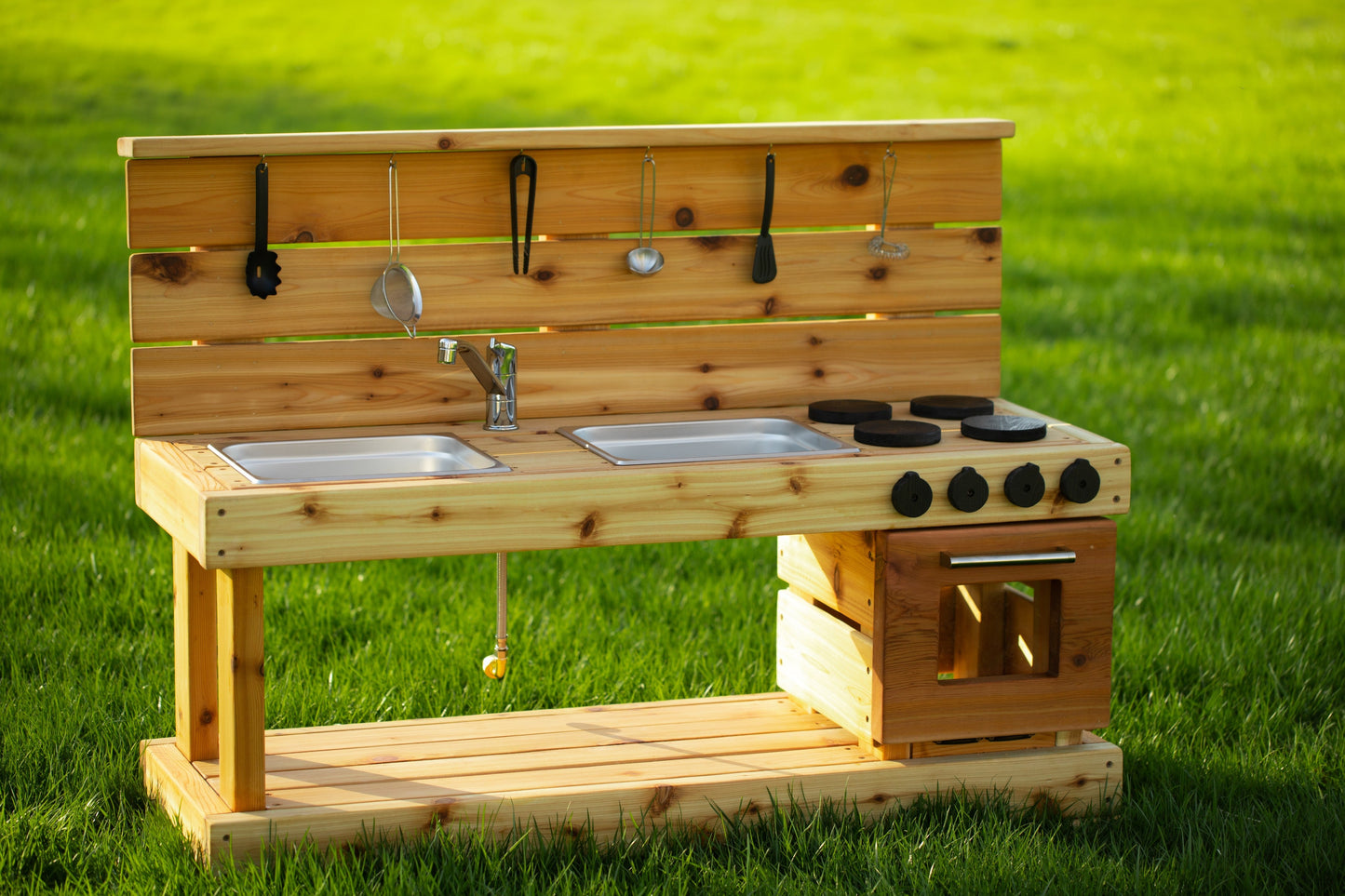 Mud Kitchen with Oven and Working Sink