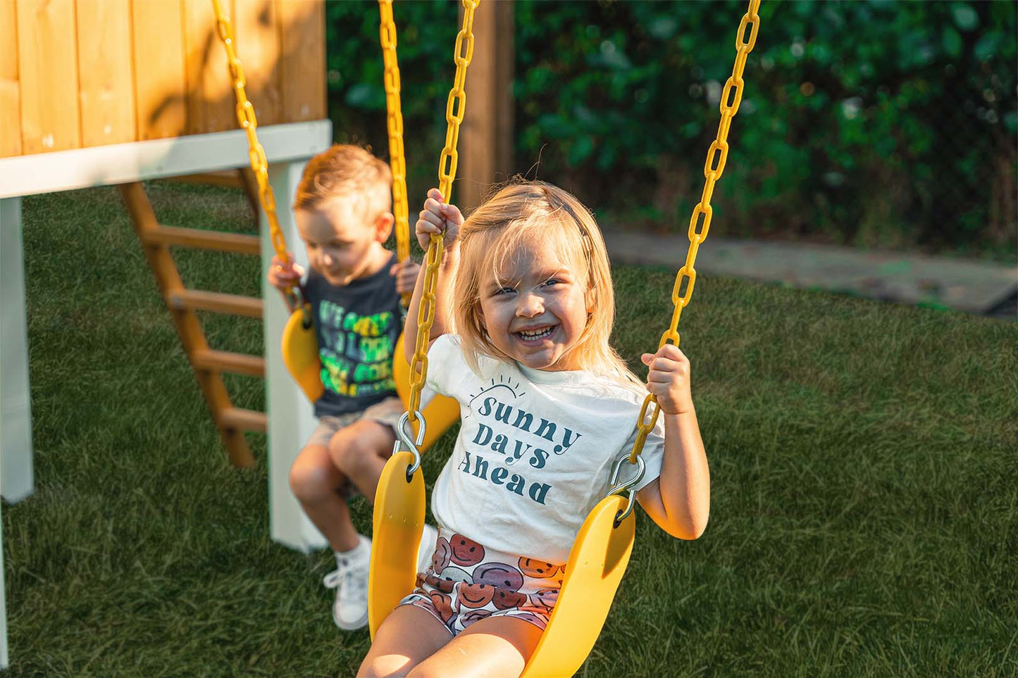 Forest - Modern Backyard Outdoor Swing Set 2 Swings And Trapeze Bar by Avenlur