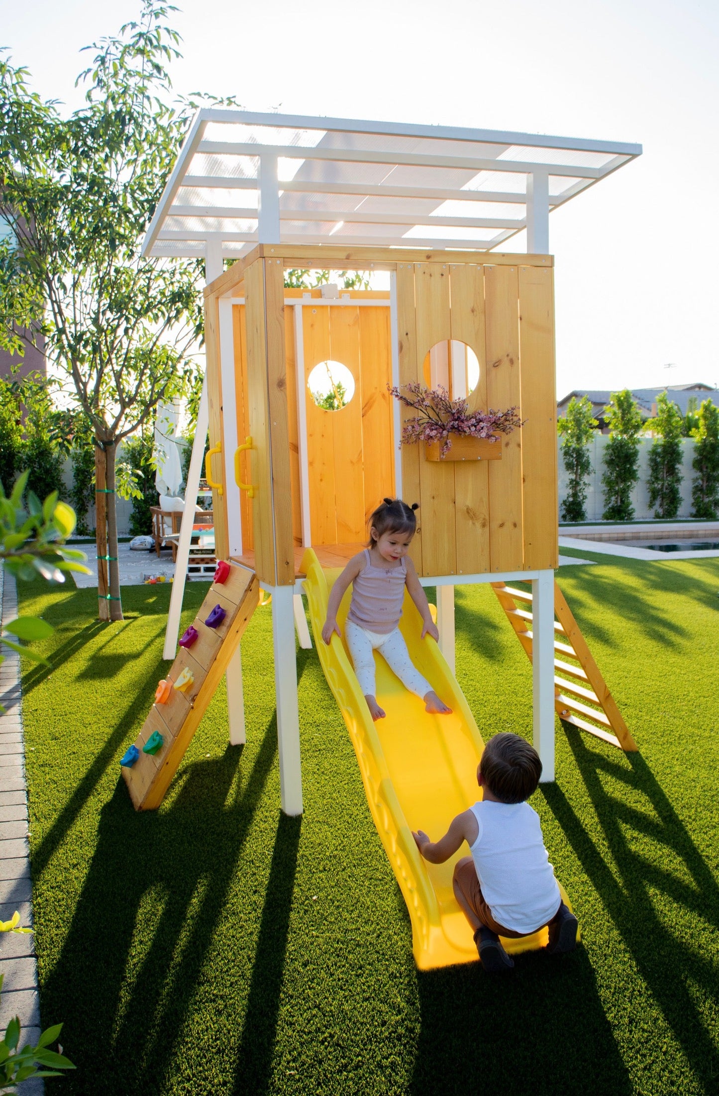 Forest - Modern Backyard Outdoor Swing Set 2 Swings And Trapeze Bar by Avenlur