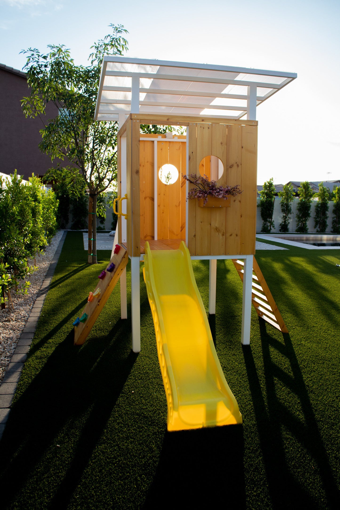 Forest - Modern Backyard Outdoor Swing Set 2 Swings And Trapeze Bar by Avenlur