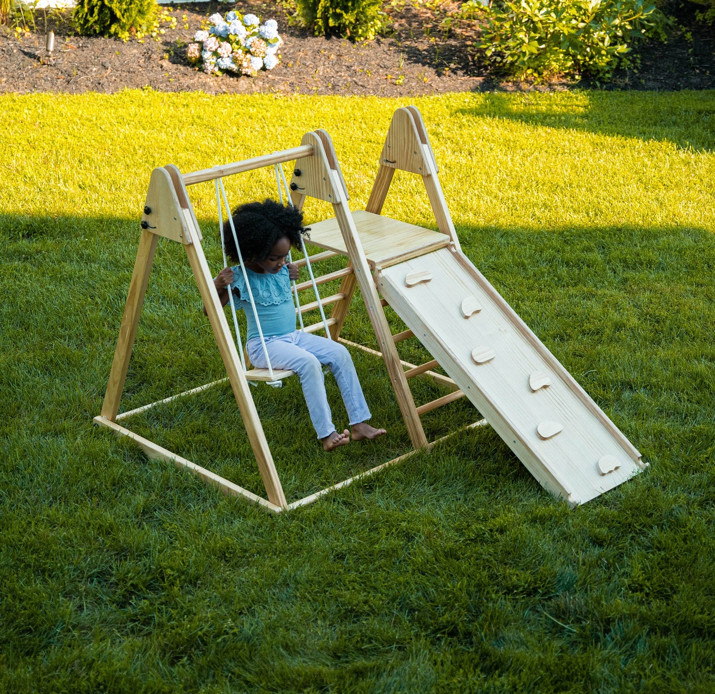 Genévrier - Ensemble de jeu pliable en bois véritable par Avenlur