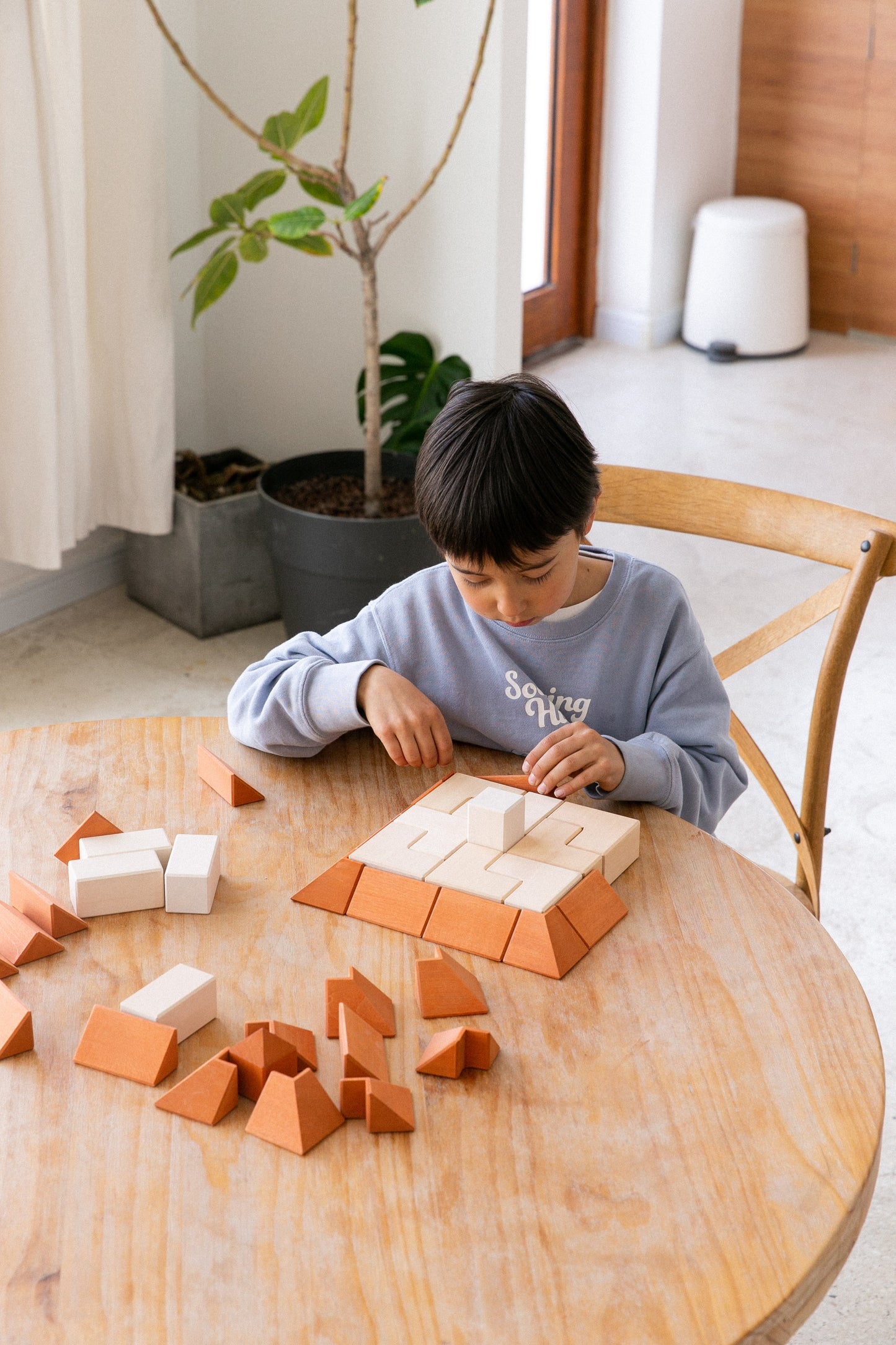 Ensemble de blocs pyramidaux par Avdar