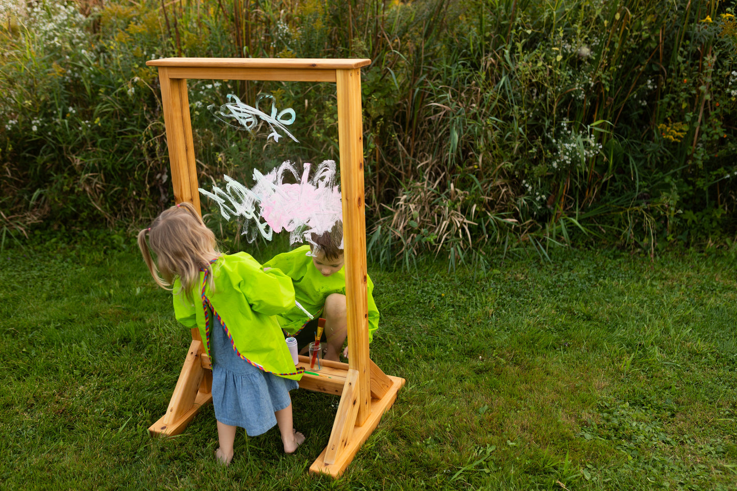 Plexiglass Clear Outdoor Easel