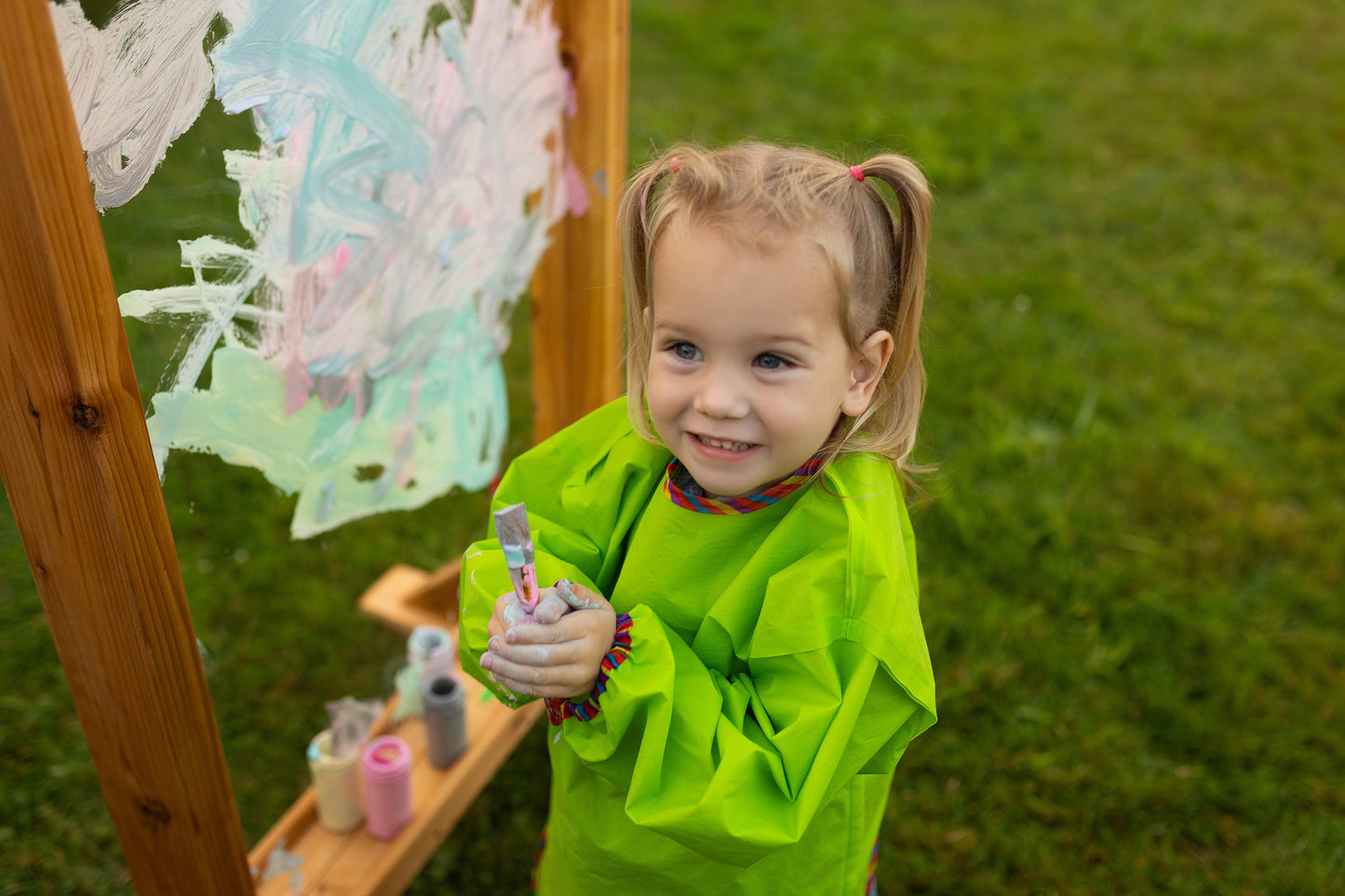 Plexiglass Clear Outdoor Easel