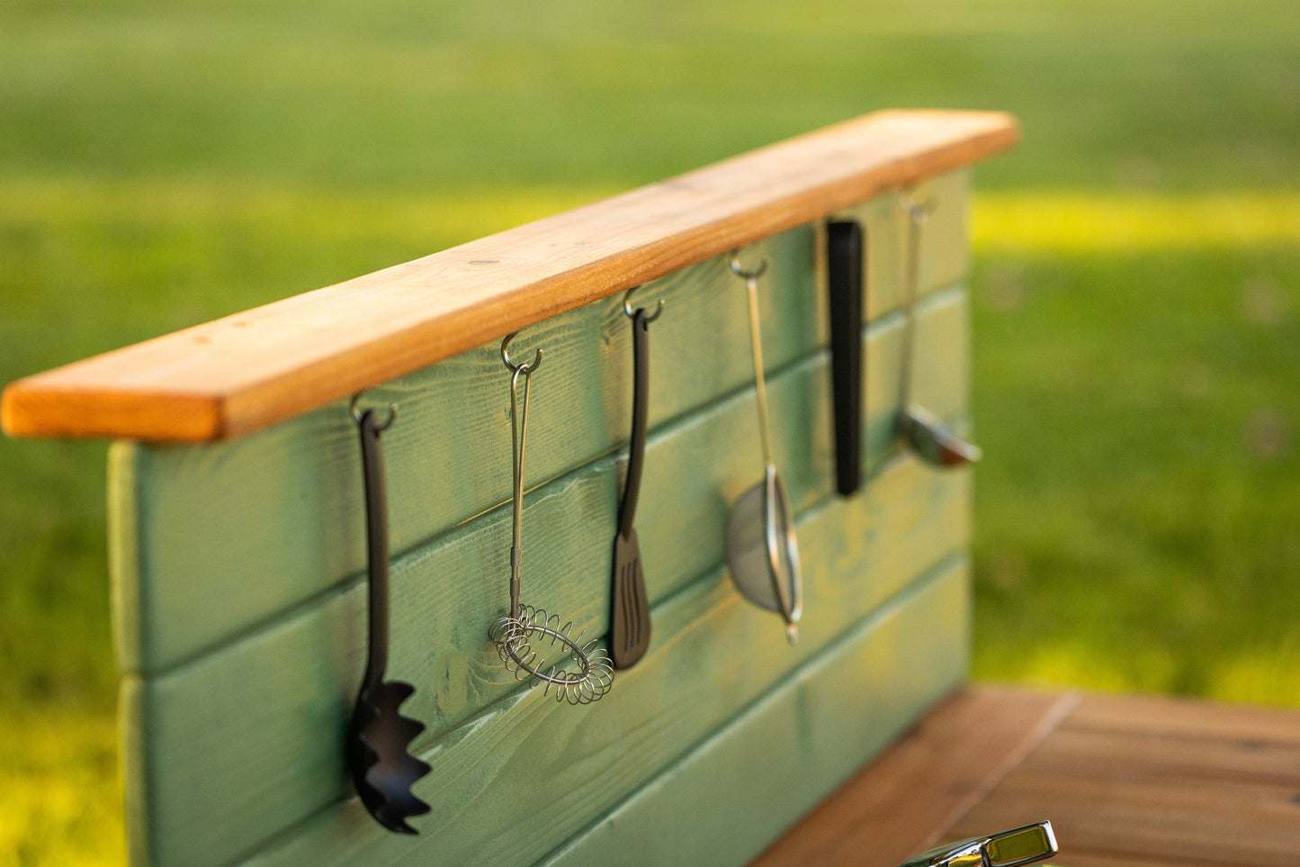 Painted Simple kitchen with backsplash & shelf (Left Sinks)