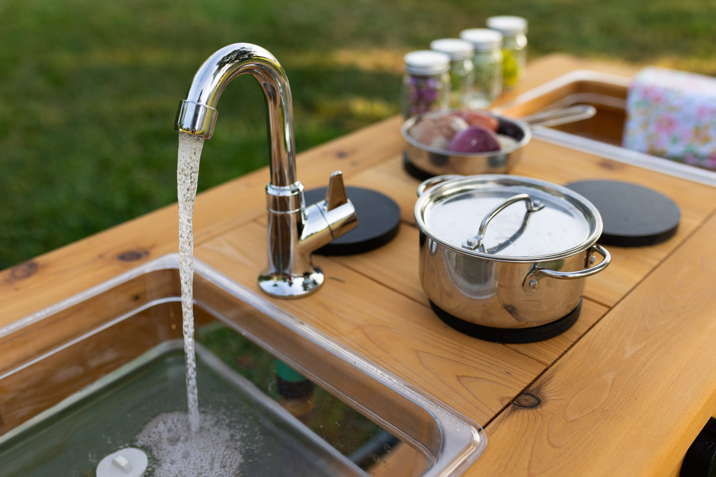 Centered Simple Mud Kitchen (Clear Sinks)