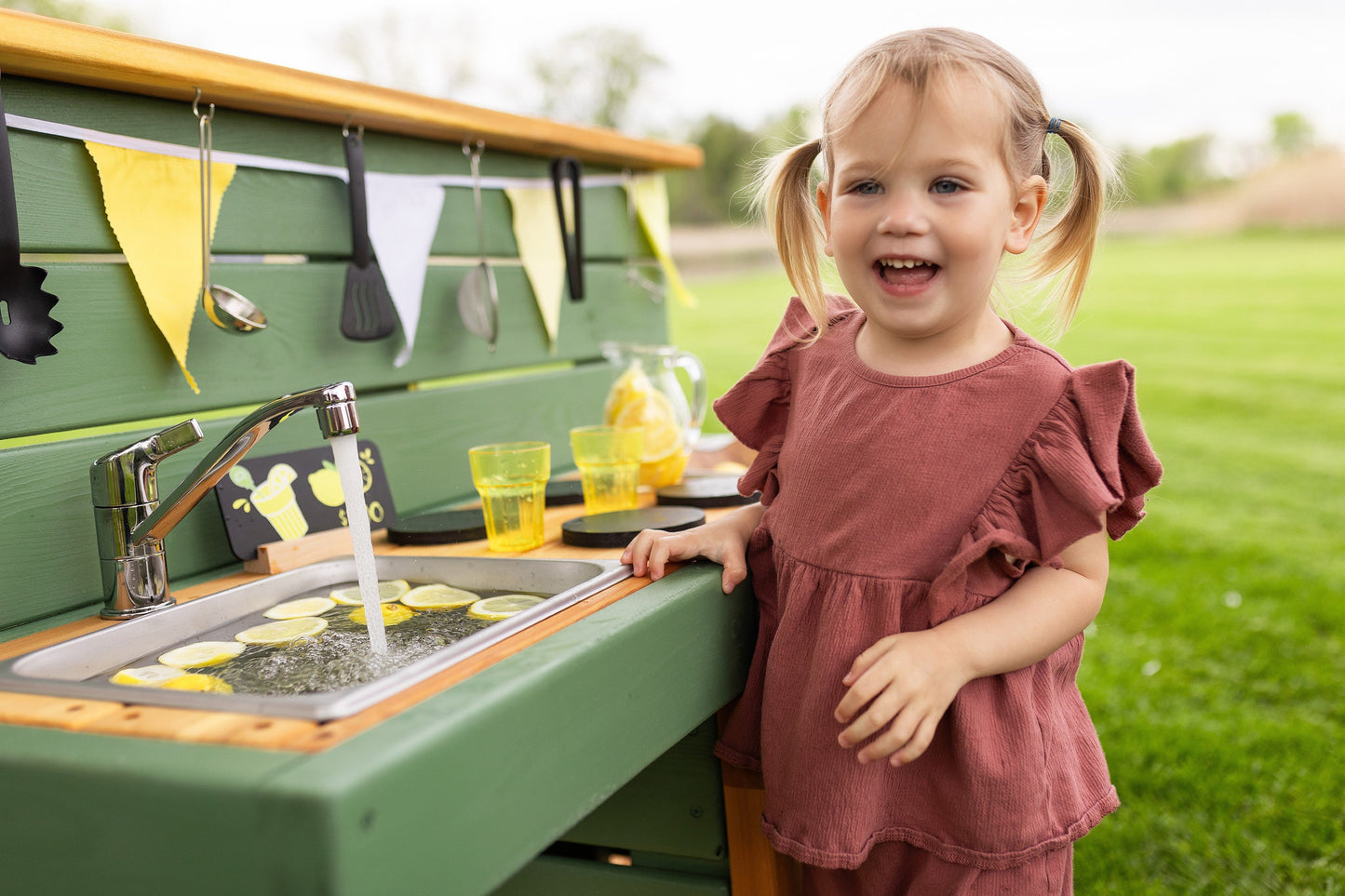 Painted Centered Oven Mud Kitchen and Working Sink