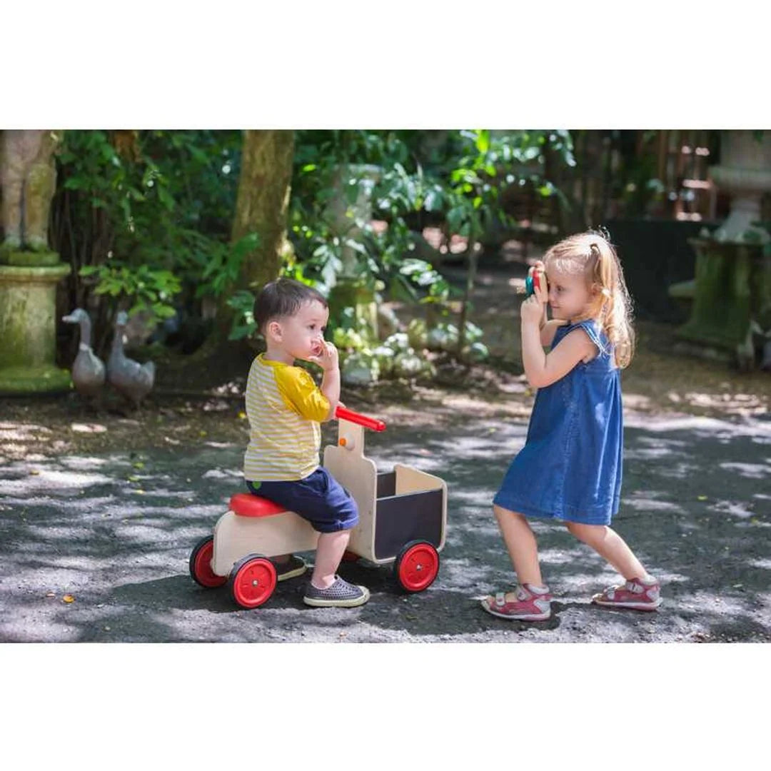 PlanToys Delivery Bike ride-on