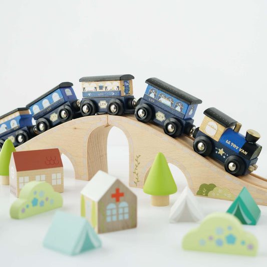 (DAMAGED BOX) Le Toy Van Twilight Train & Carriages