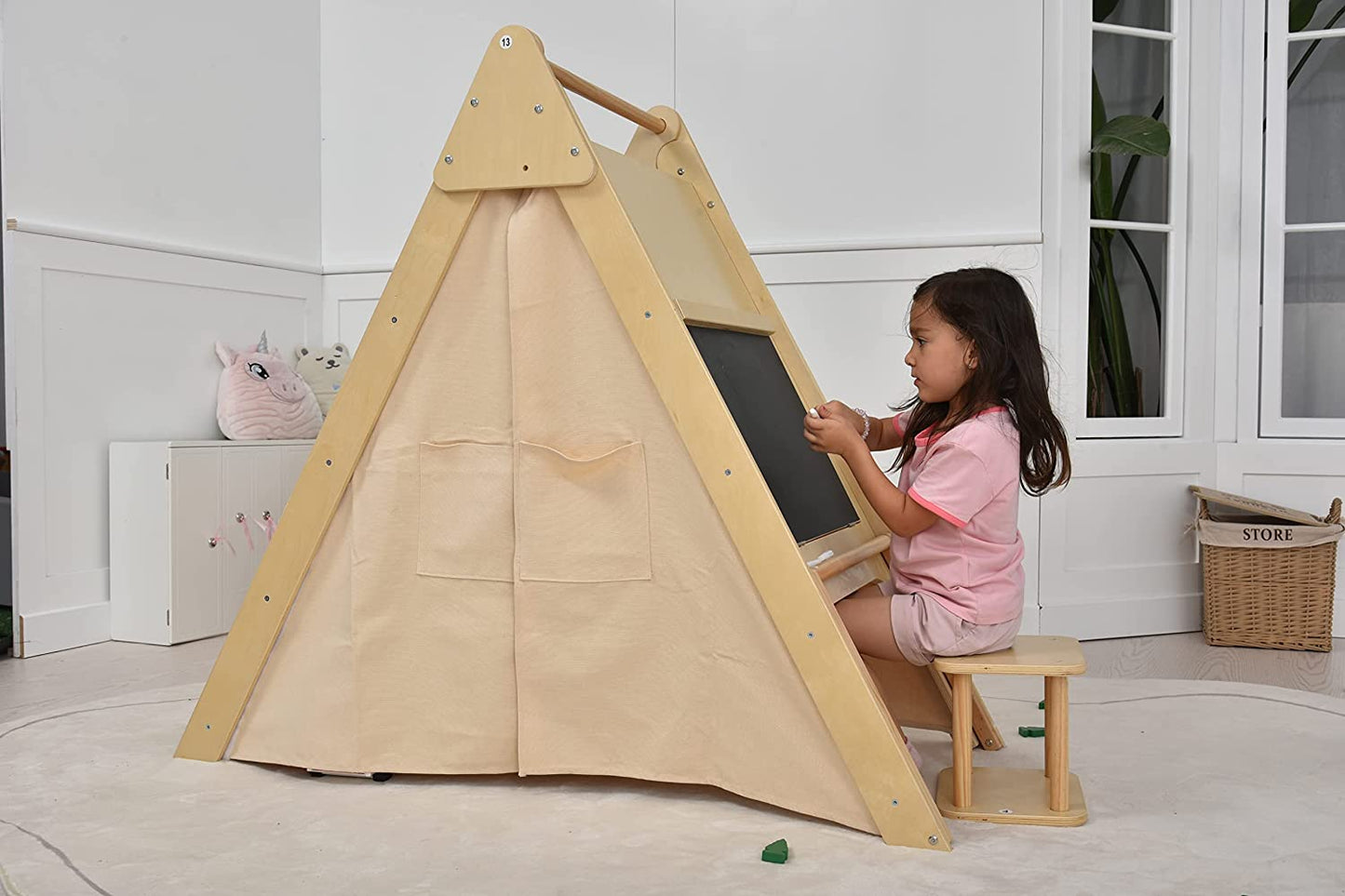 Chêne – Tente d'apprentissage et d'escalade en bois avec bureau et chaise par Avenlur