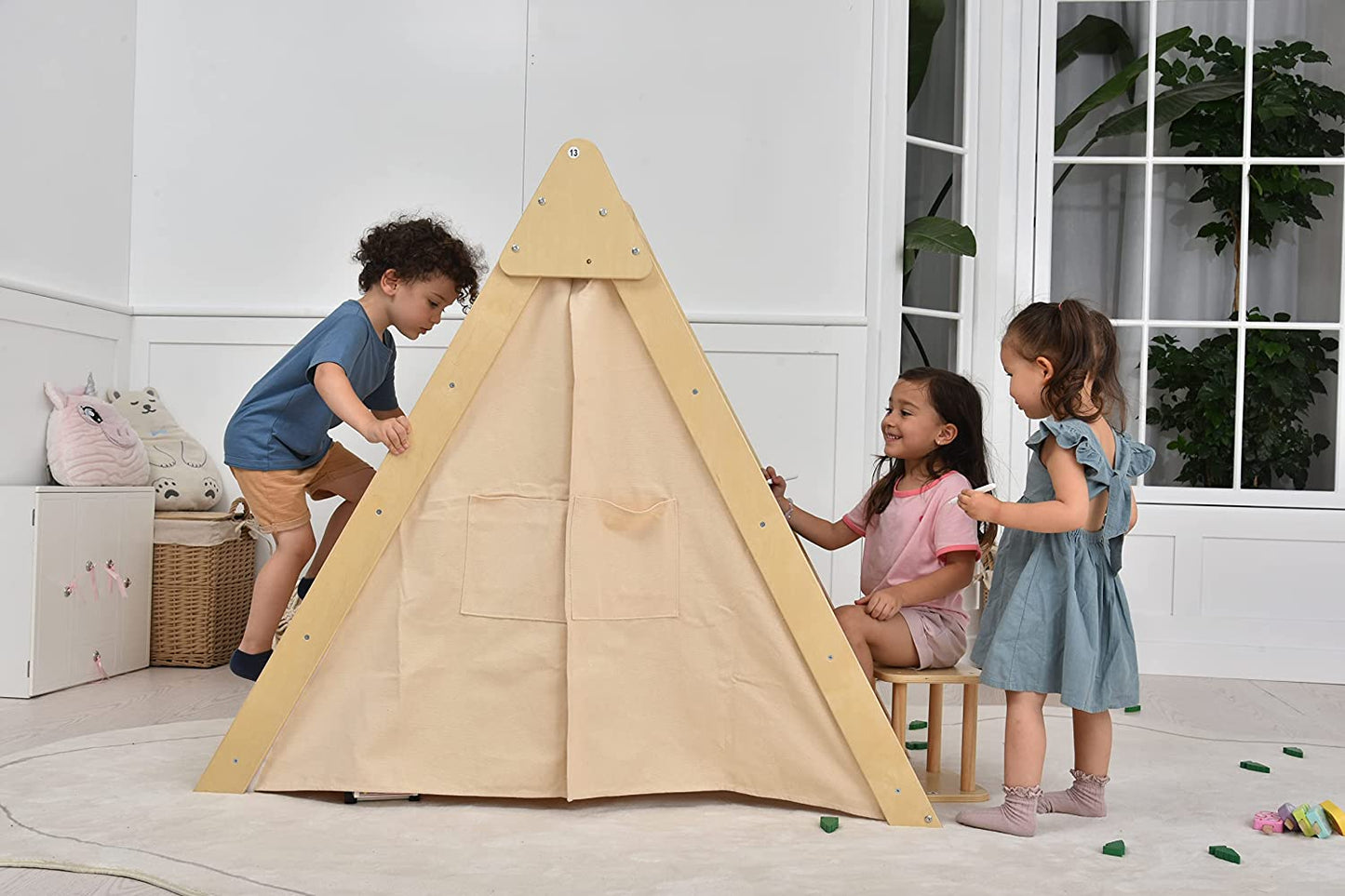 Chêne – Tente d'apprentissage et d'escalade en bois avec bureau et chaise par Avenlur