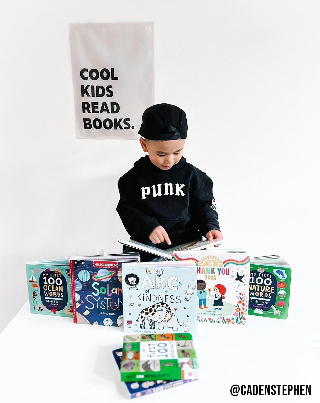 Cool Kids Read Books Banner