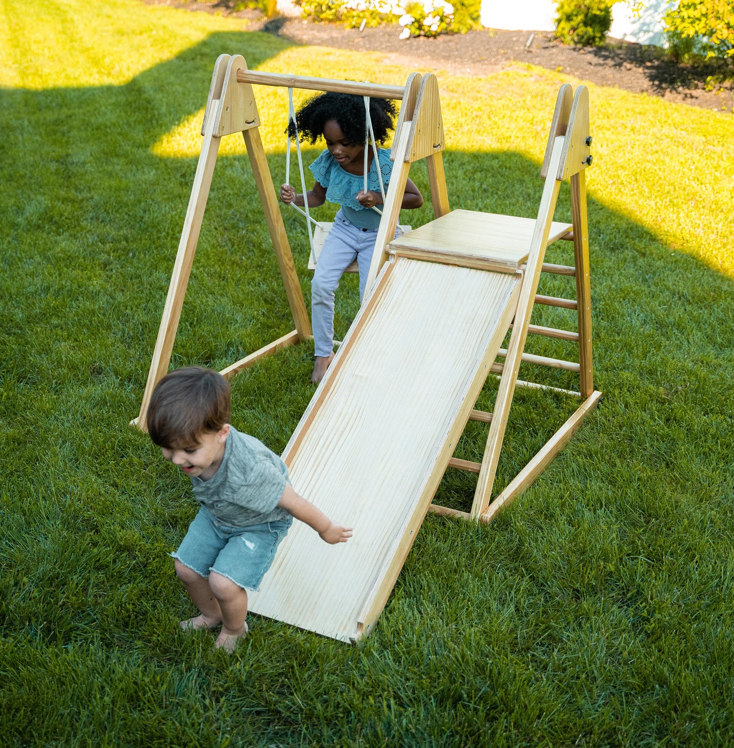 Genévrier - Ensemble de jeu pliable en bois véritable par Avenlur