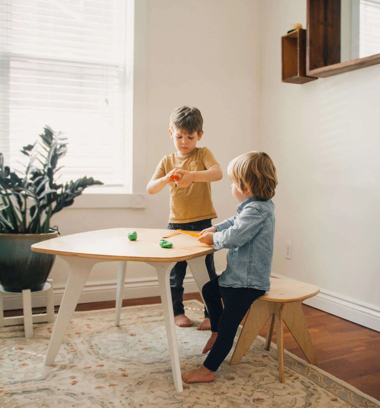 All Circles Table - Modern Kids Play Table (Made in Canada)