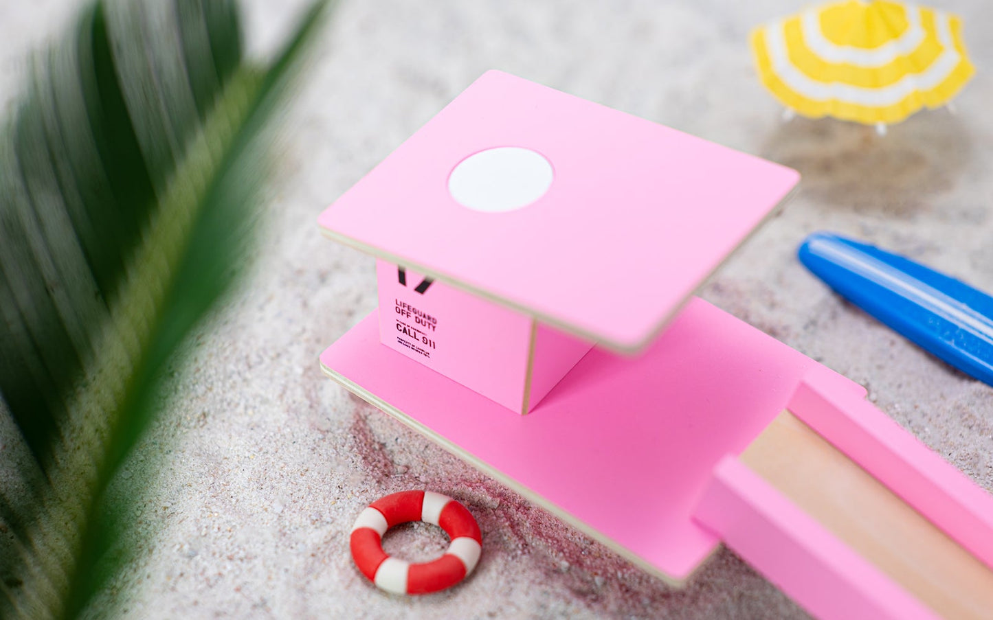 Tour de sauveteur Candylab Toys - Paysage vintage moderne 
