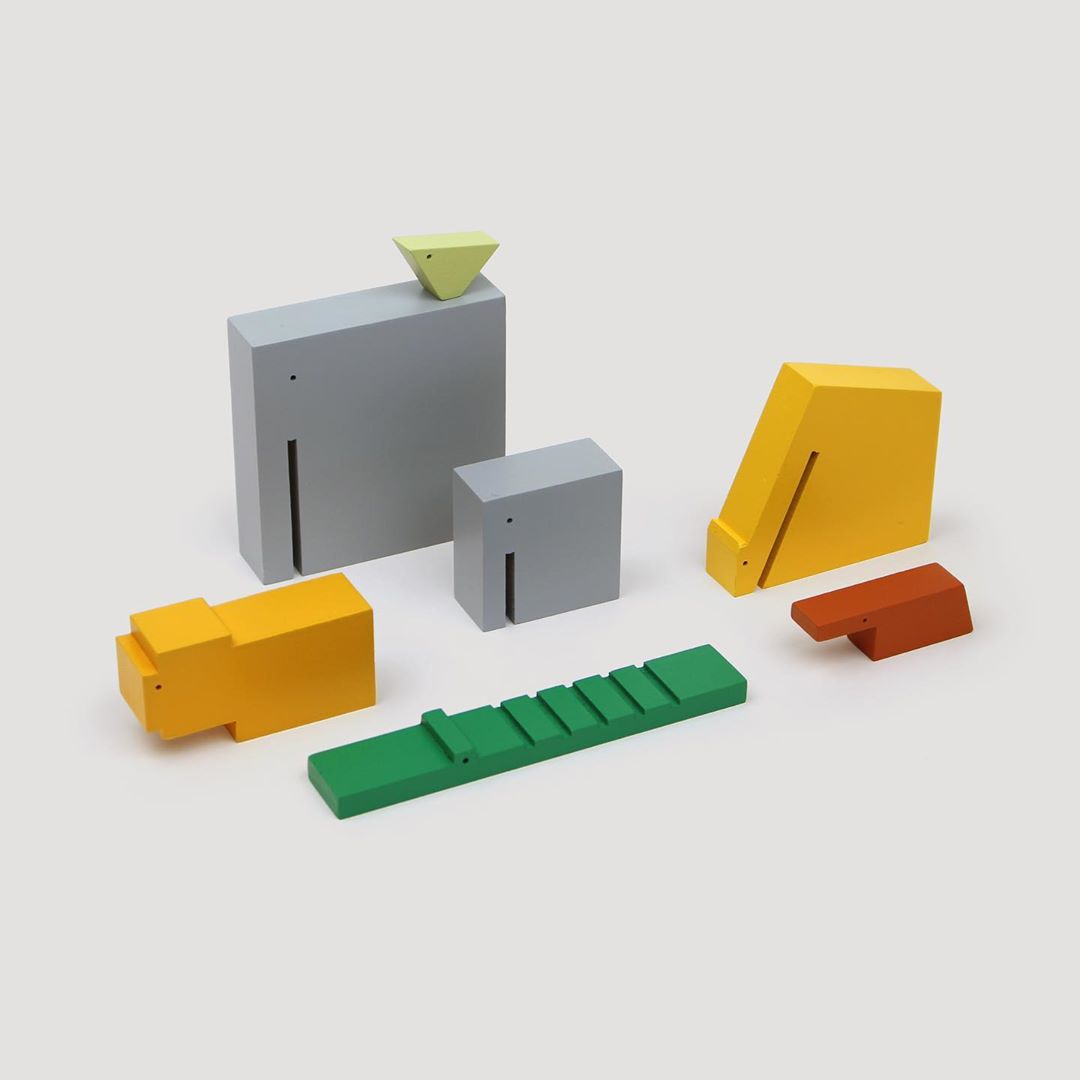 Floris Hovers Wooden Animals - Artis Amsterdam Zoo Edition - Wood Wood Toys Canada's Favourite Montessori Toy Store
