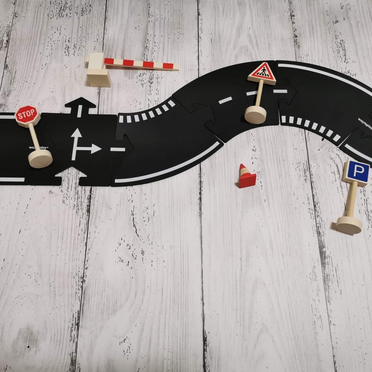 Gluckskafer Traffic Signals, Signs and Roadside Accessories - Wood Wood Toys Canada's Favourite Montessori Toy Store