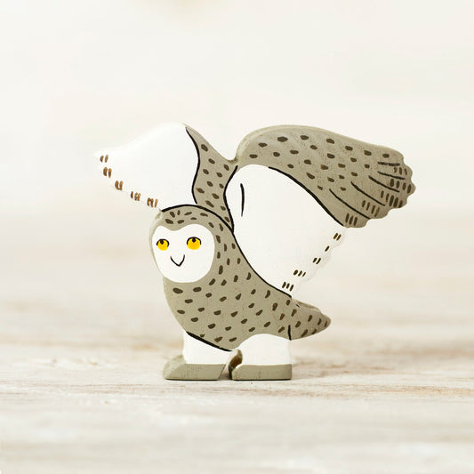 Snowy Owl figurine - Waldorf Animals by Wooden Caterpillar