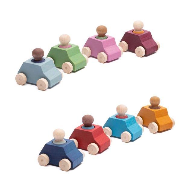 Lubulona Pack of 8 Cars with 8 Figures